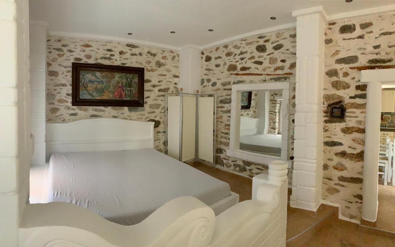 Sea&Stone Apartment Skala Sotiros Bagian luar foto