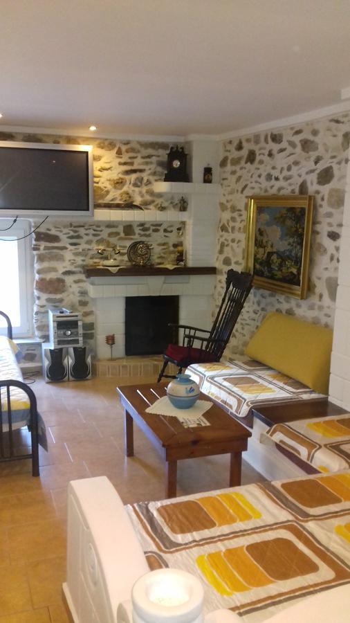 Sea&Stone Apartment Skala Sotiros Bagian luar foto